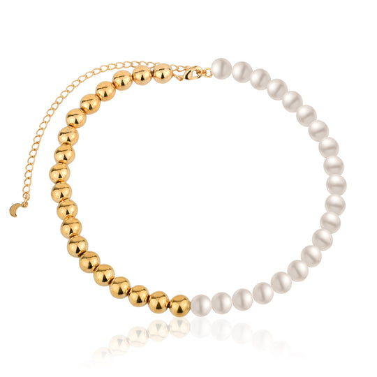 Choker metade pérola banho ouro 18k com esferas douradas e pérolas brancas