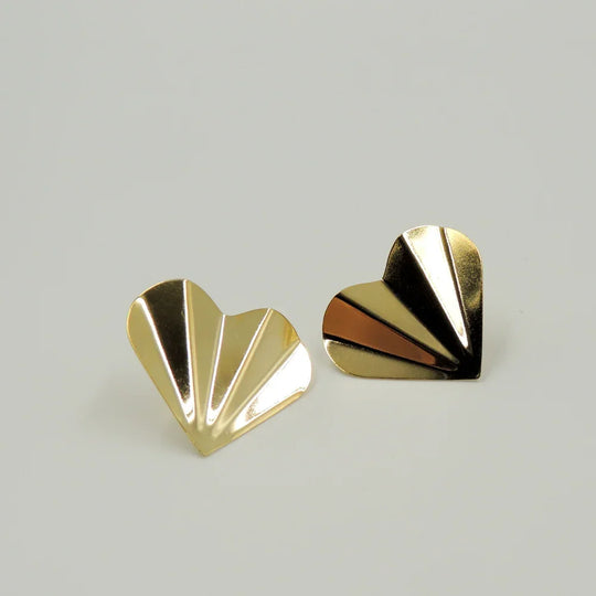 Brinco Coração Martelado Banho Ouro 18k – foto 2 | Selet Joias