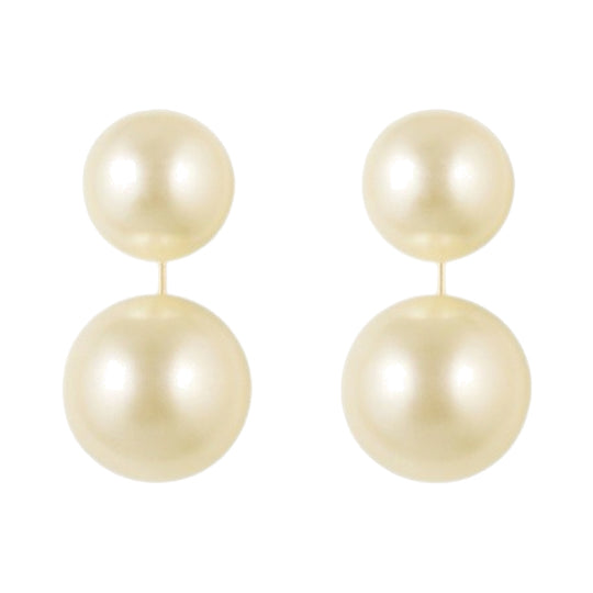 Brinco Bola Pérola Banho Ouro 18k — duas pérolas, fundo branco