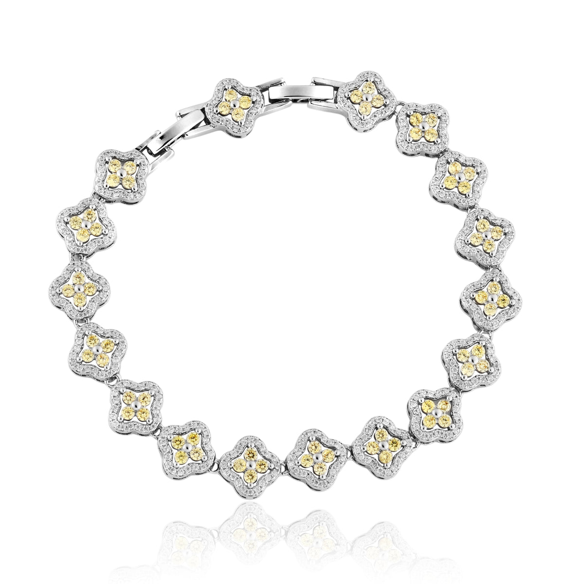 Pulseira Trevo Amarelo Ródio Branco sendo usada no pulso