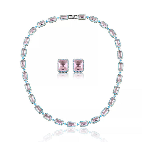 Conjunto cravejado rosa com banho de ródio branco e pedras rosa vibrantes