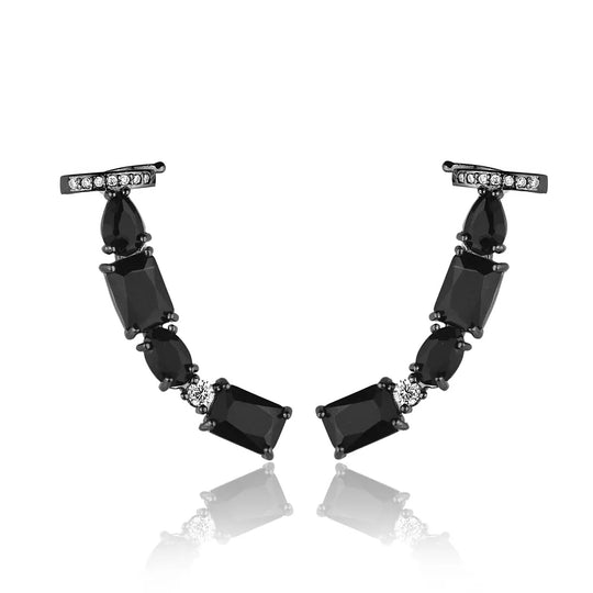 Brinco irregular preto com banho de ródio negro, design assimétrico moderno