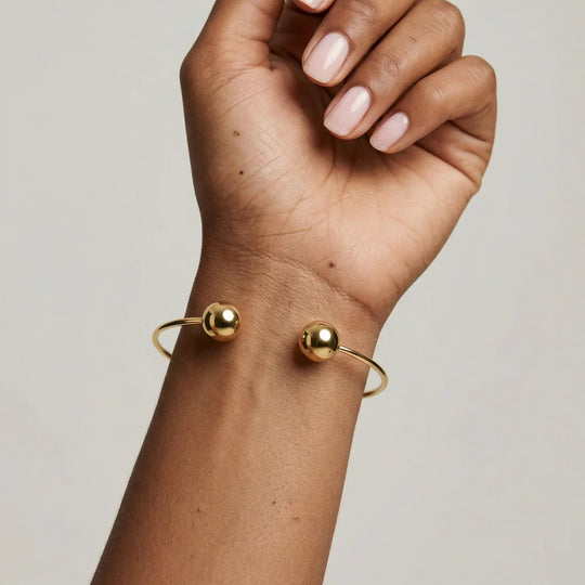 Bracelete Bola Rígido Banho Ouro 18k – foto 3 | Selet Joias