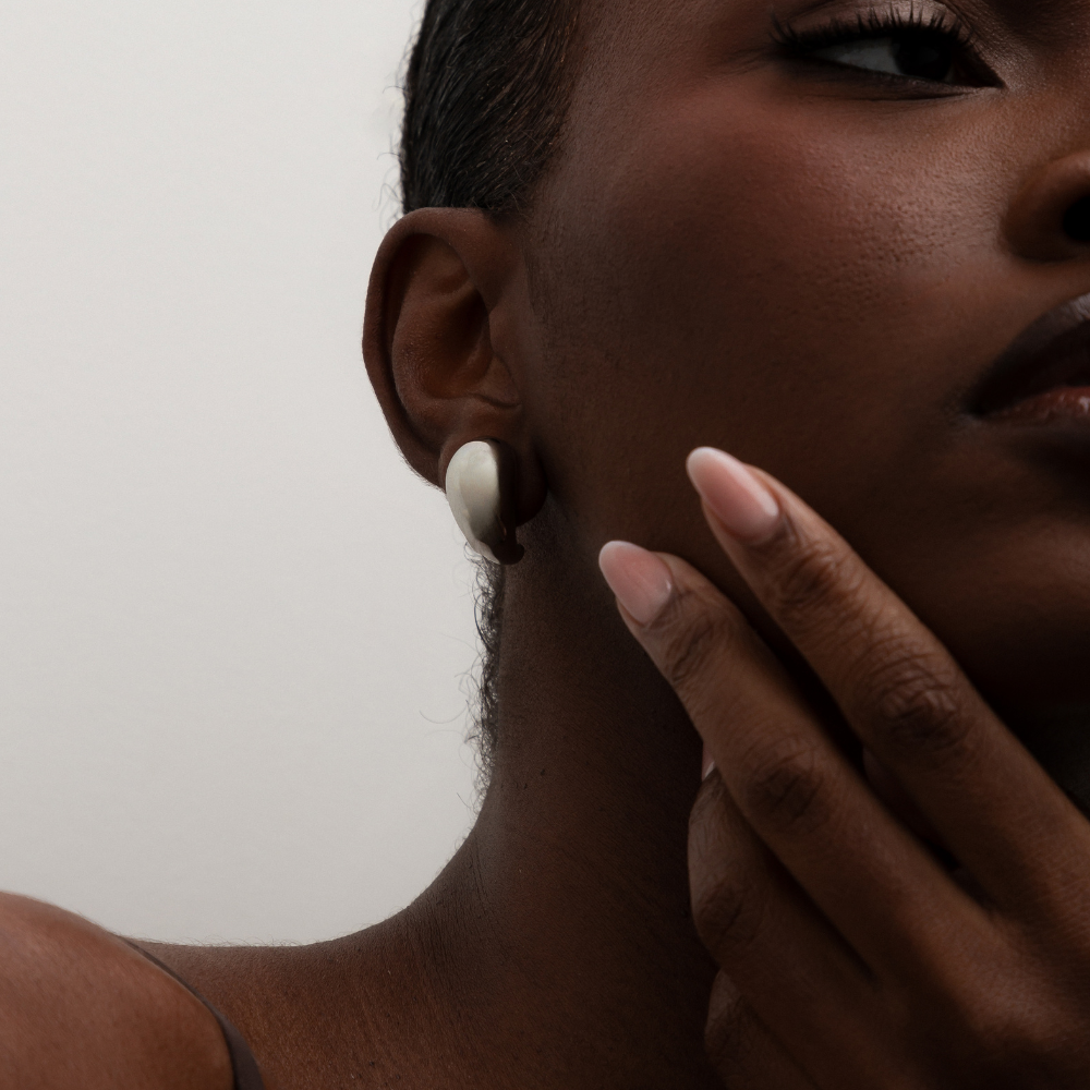 BRINCO GOTA BANHO RÓDIO OU OURO 18K