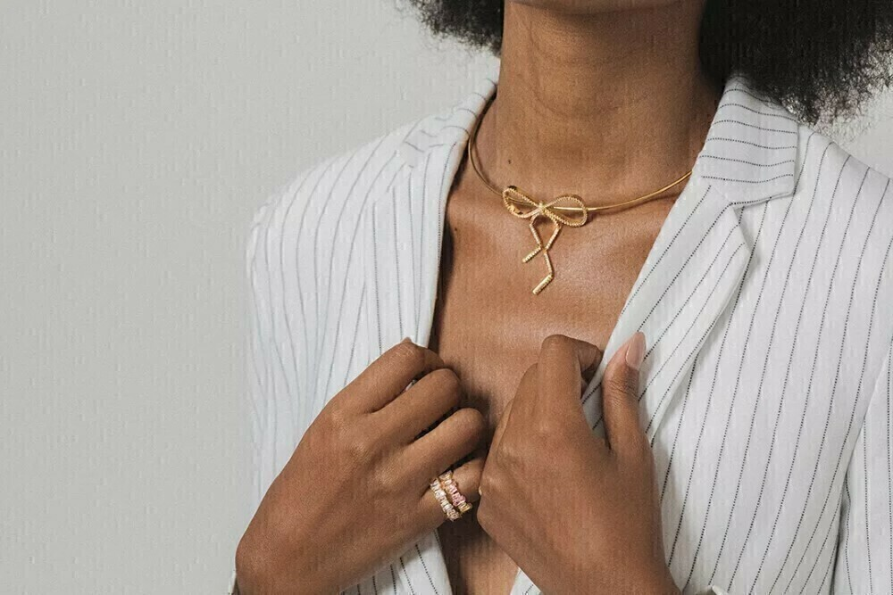ANEL ZIRCÔNIA IRREGULAR BANHO OURO 18K