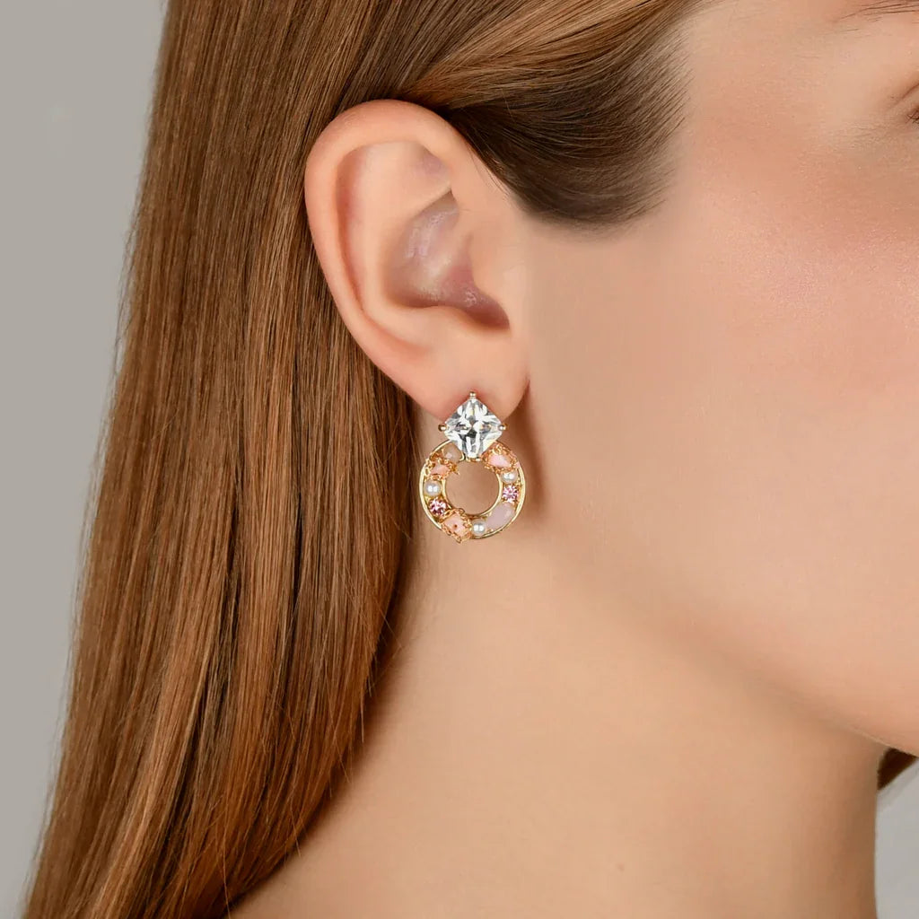 Brinco Boho Cristal Banho Ouro 18k em destaque