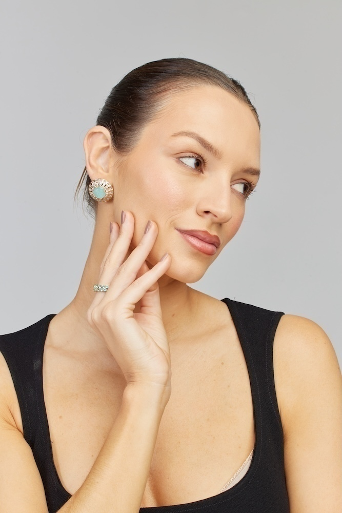 BRINCO CIRCULAR ZIRCÔNIA CENTRAL AZUL OURO 18K