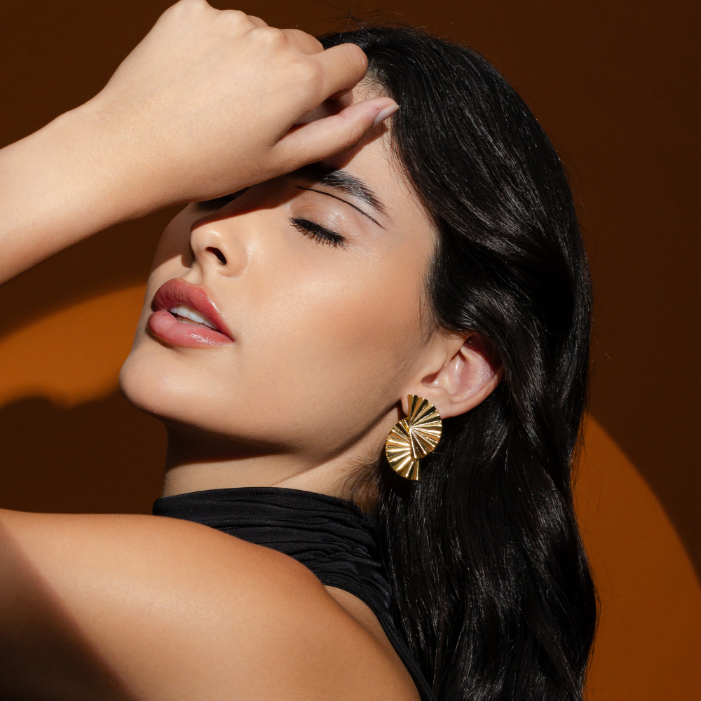 BRINCO LEQUE BANHO OURO 18K