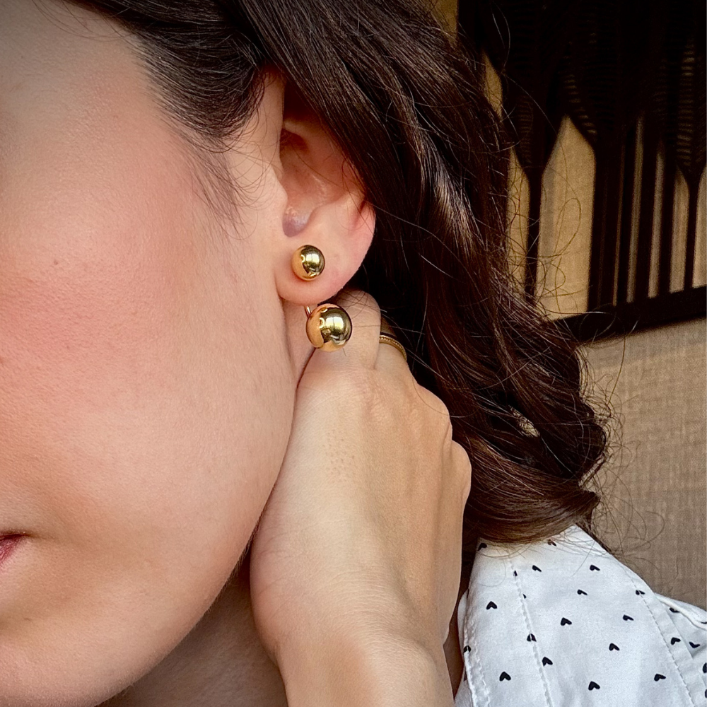 BRINCO BOLA BANHO OURO 18K