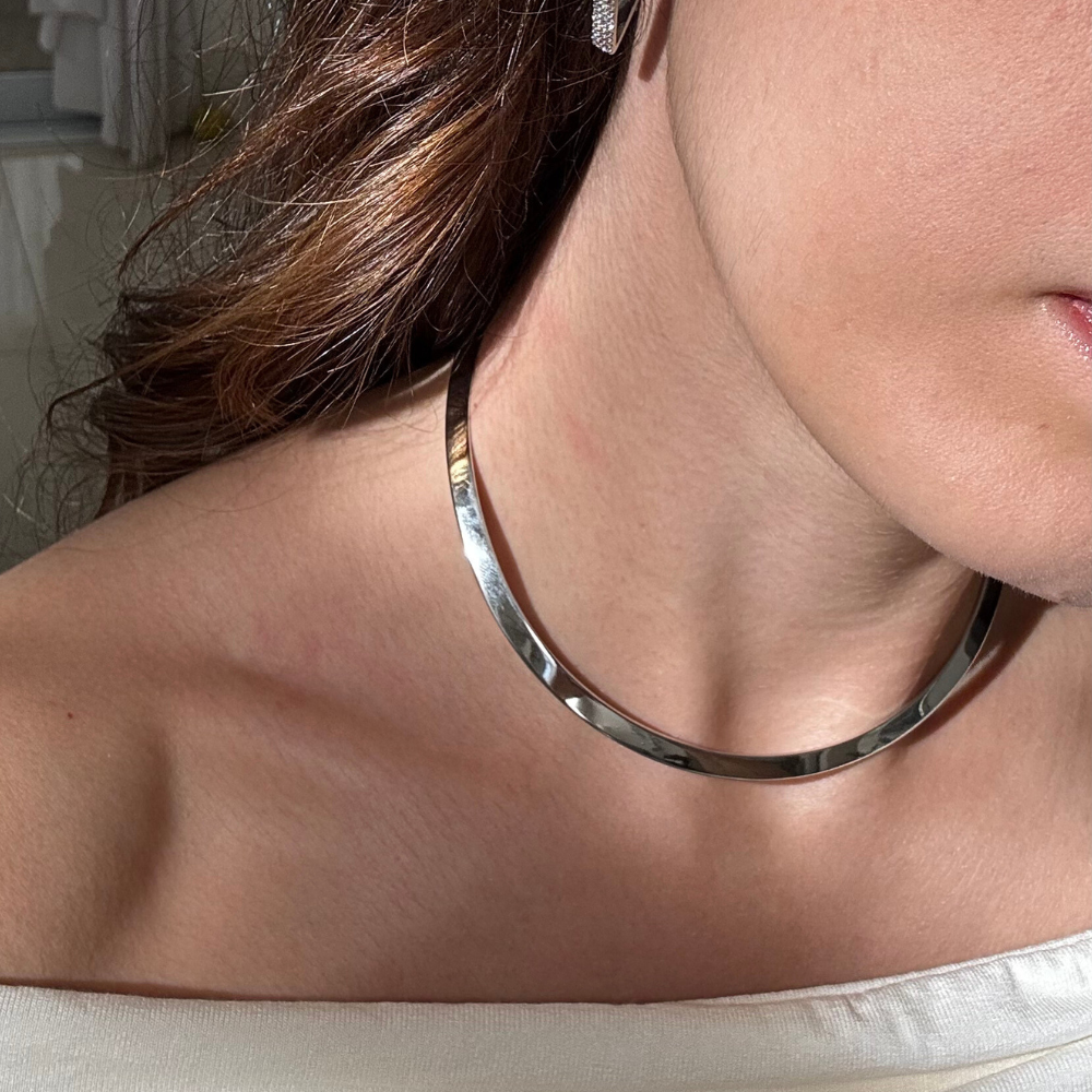 CHOKER CLEÓPATRA FINA RÓDIO BRANCO