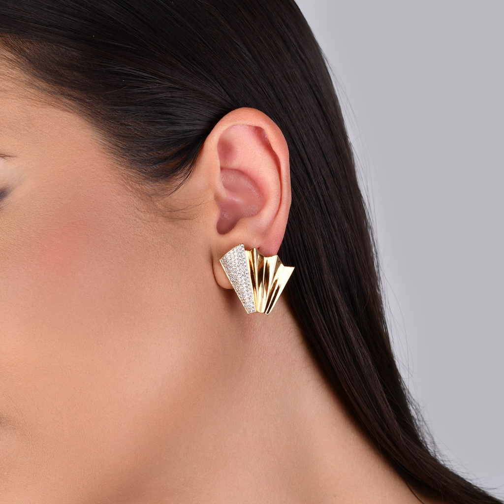 BRINCO ROBUSTO ZIRCÔNIAS BANHO OURO