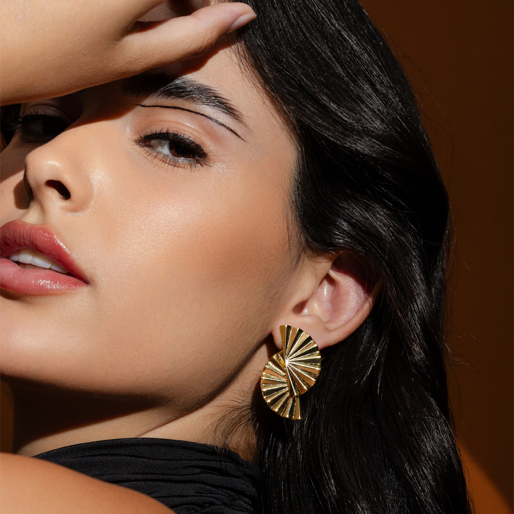 BRINCO LEQUE BANHO OURO 18K