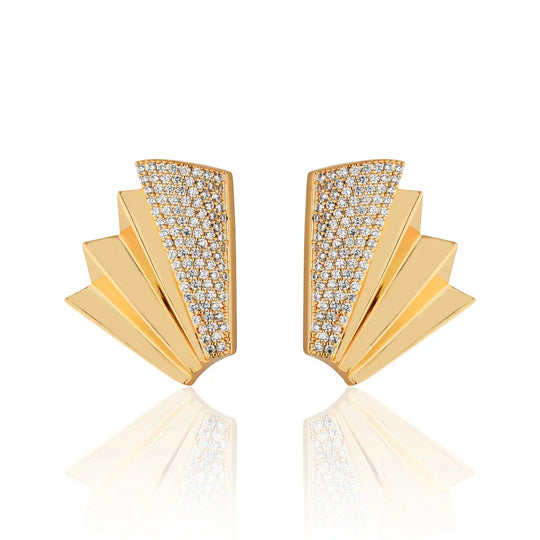 Par de brincos robustos zircônias banho ouro 18k com brilho uniforme e efeito luxuoso