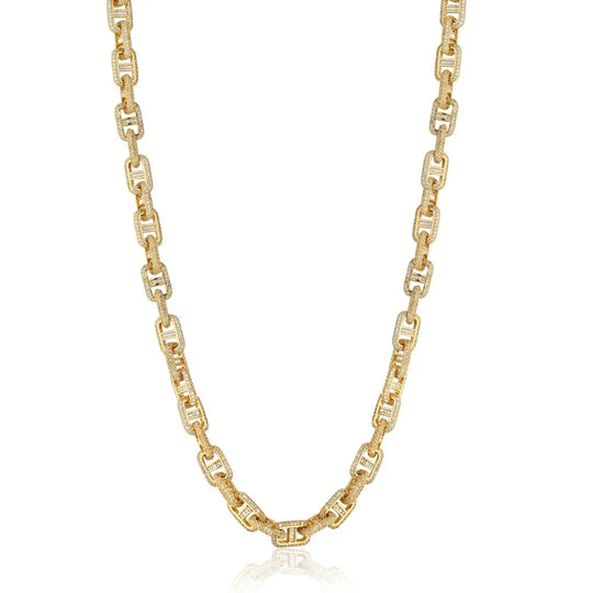 Colar Elos Cravejado Zircônia banho ouro 18k visto de perto, brilho uniforme e sofisticado